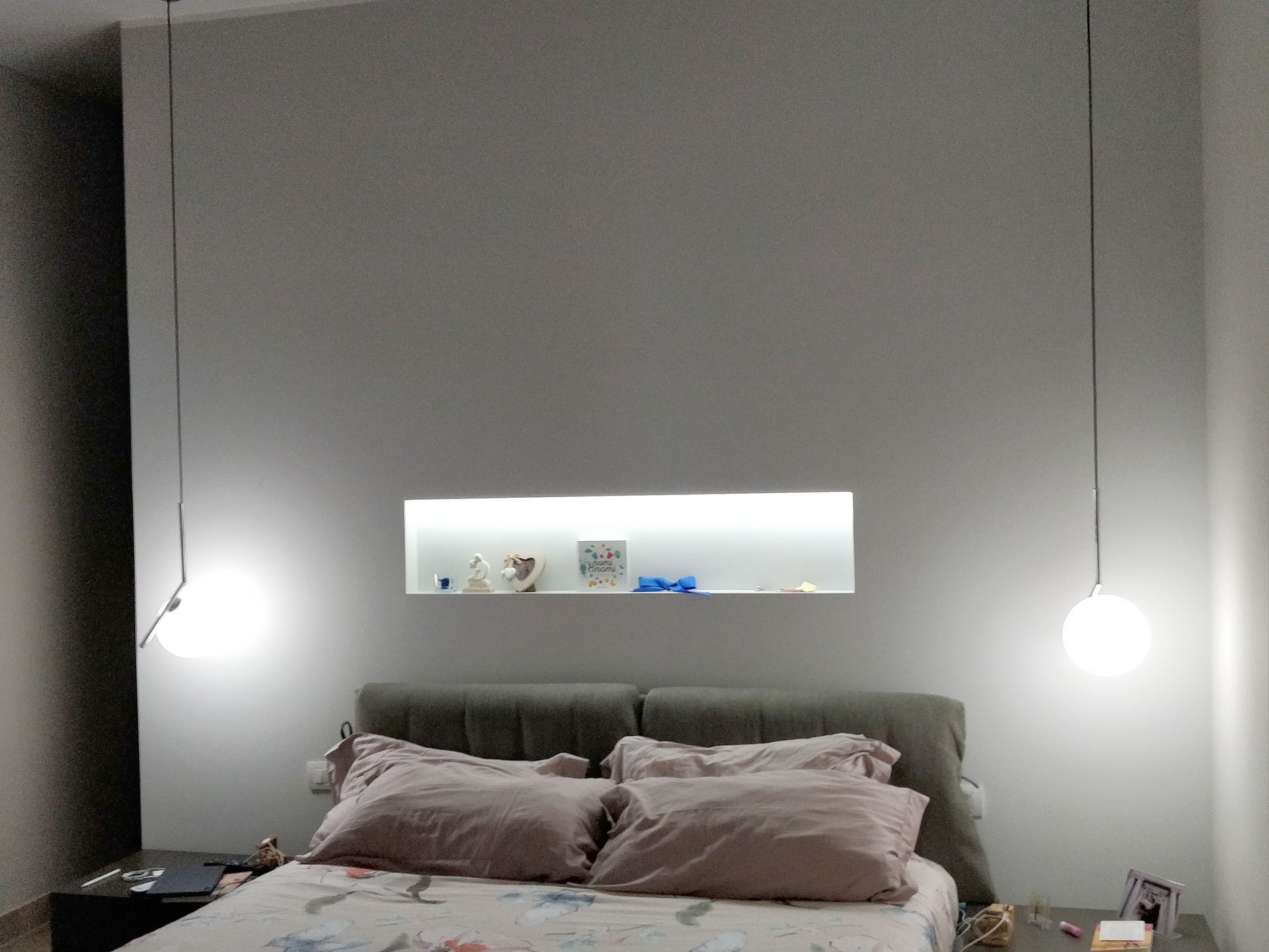 tinteggiatura parete camera da letto