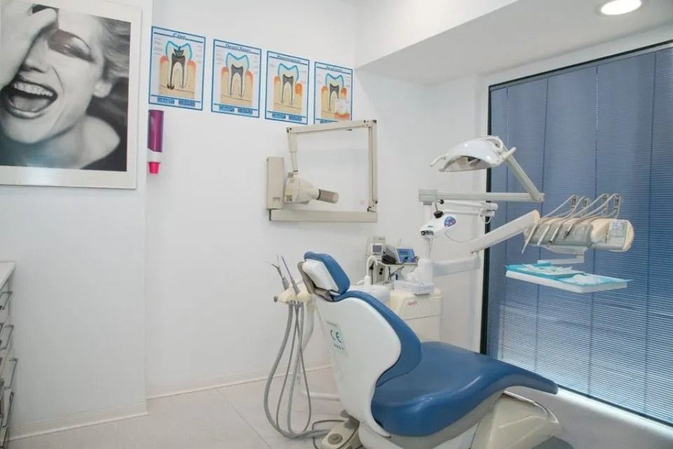 poltrona dello studio dentistico di Como