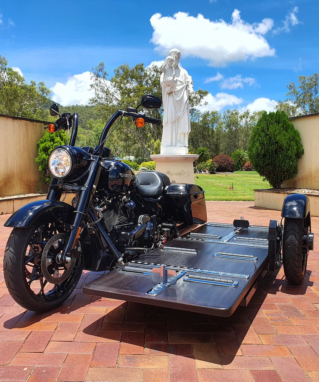 Harley Davidson Roadking Special Hearse — Quality Cremation Services in Rockhampton, QLD