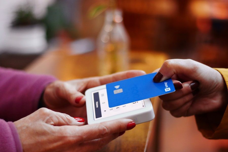 card-tapping-payment