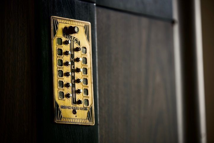 classic-elevator-buttons