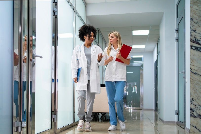 front-view-female-doctors