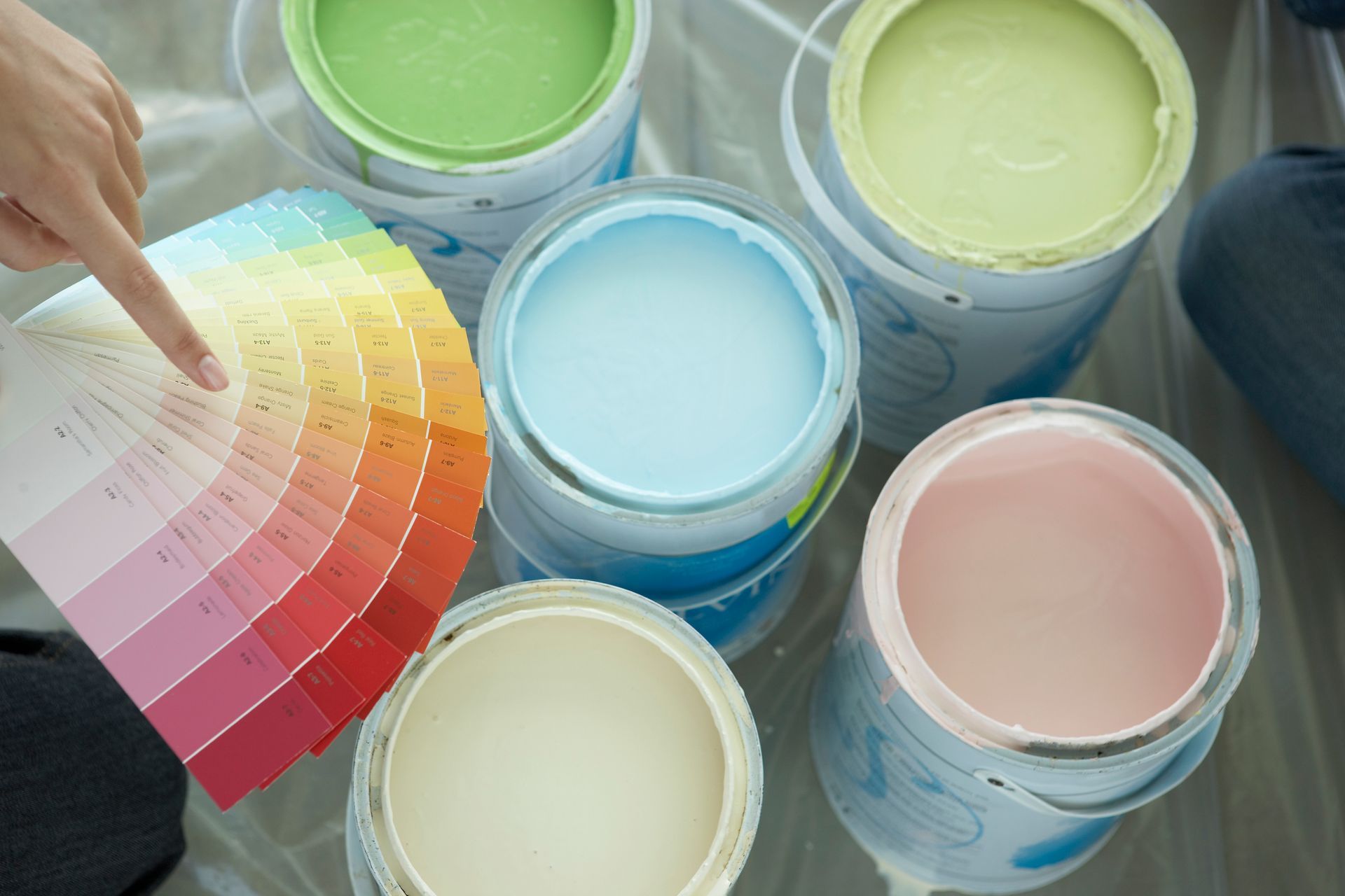 Finding the perfect shade with our color matching services at Housser's Paint & Wallpaper.