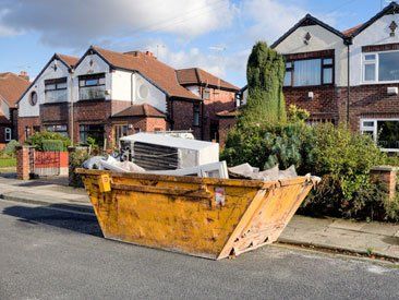 Maxi Skips | B McKenzie, Metal Merchant & Skip Hire