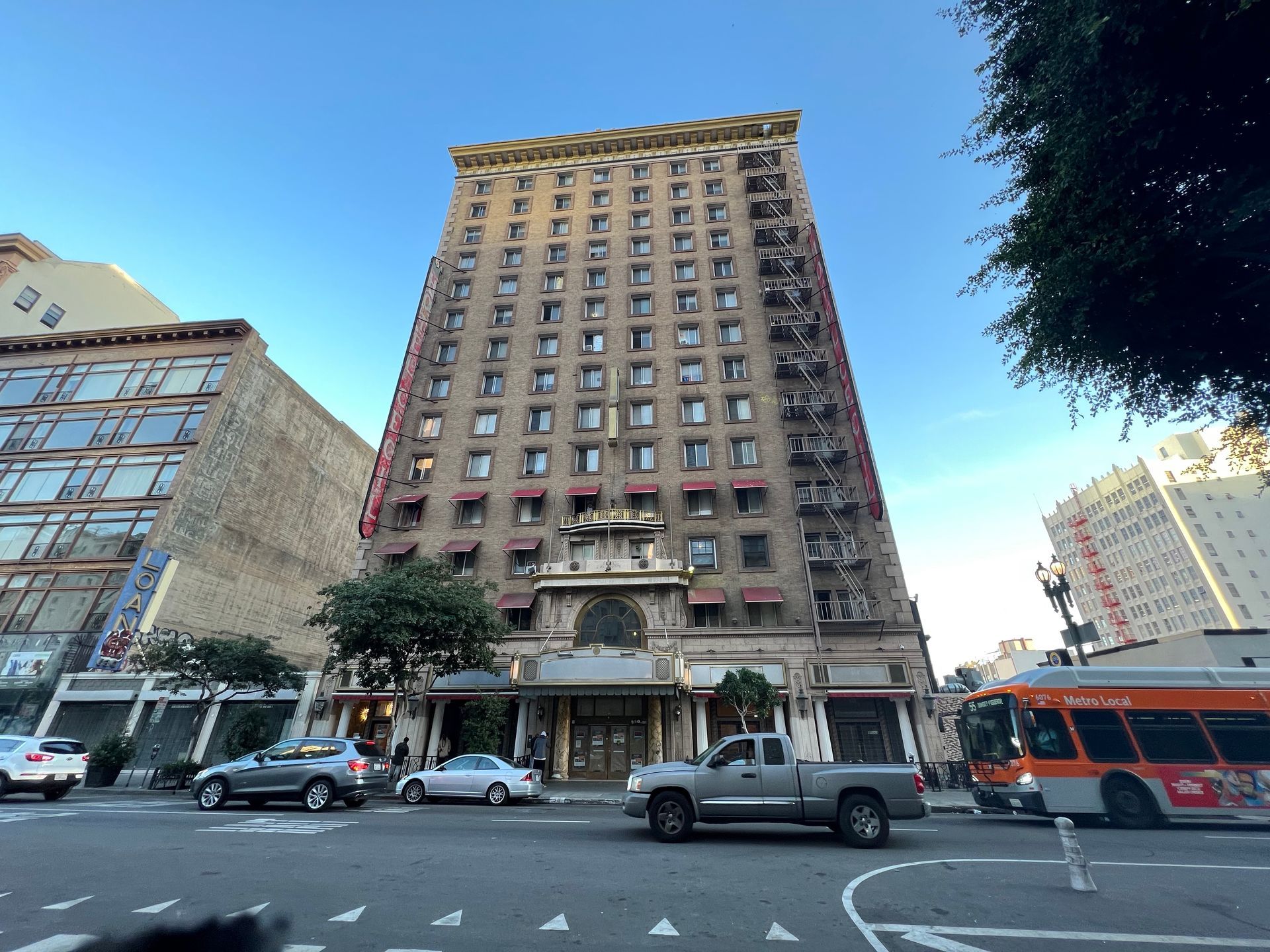 Cecil Hotel Ghost Tour Across The Street
