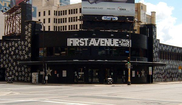 A building with the word first avenue on it