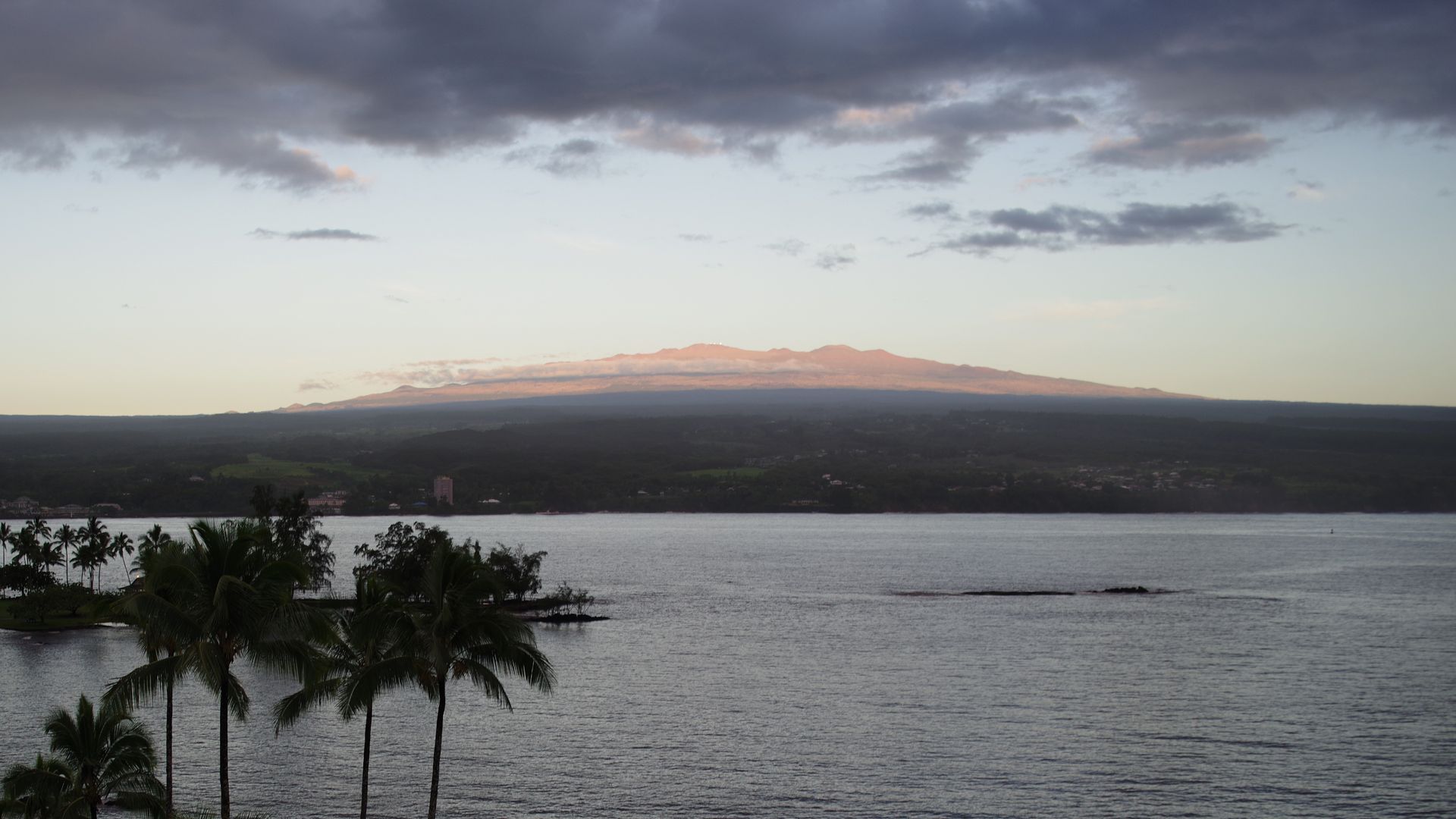 The magnificent Mauna Kea on the Hilo Ghost Walk haunted history walking tour