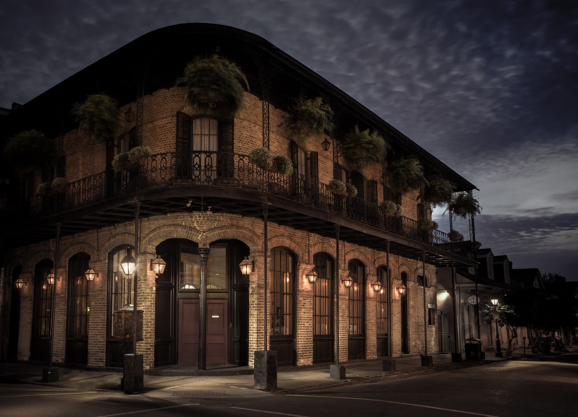 New Orleans French Quarter Ghost Tour Classic 18th Century Building