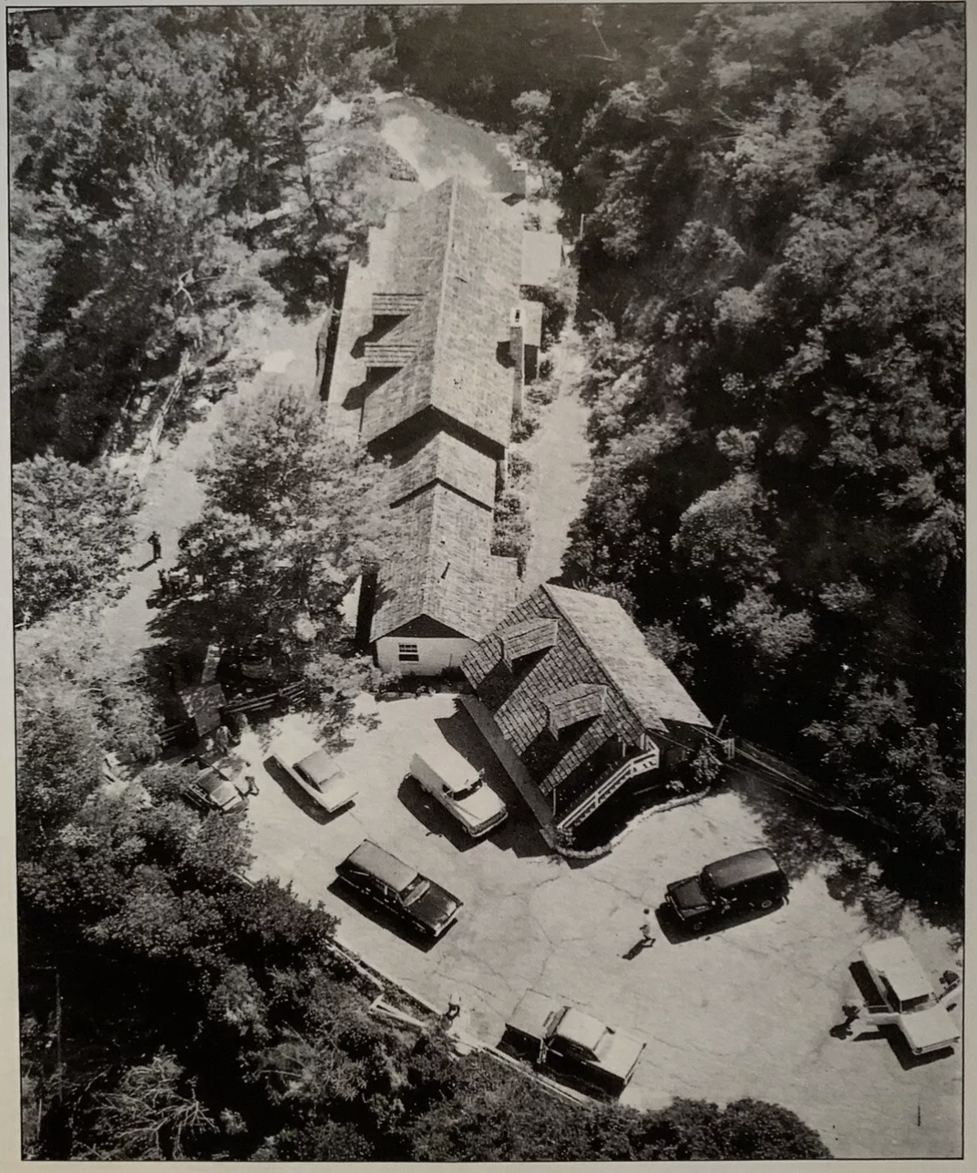 An aerial shot from the 1960s of the 10050 Cielo Drive, where the Tate-LaBianca Murders happened