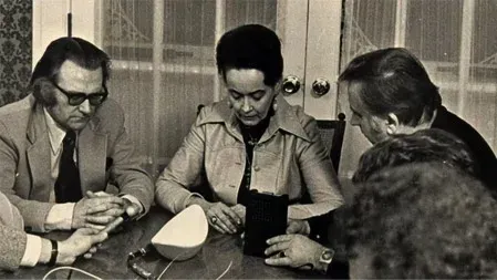 Ed and Lorraine Warren doing a seance in the house at Amityville