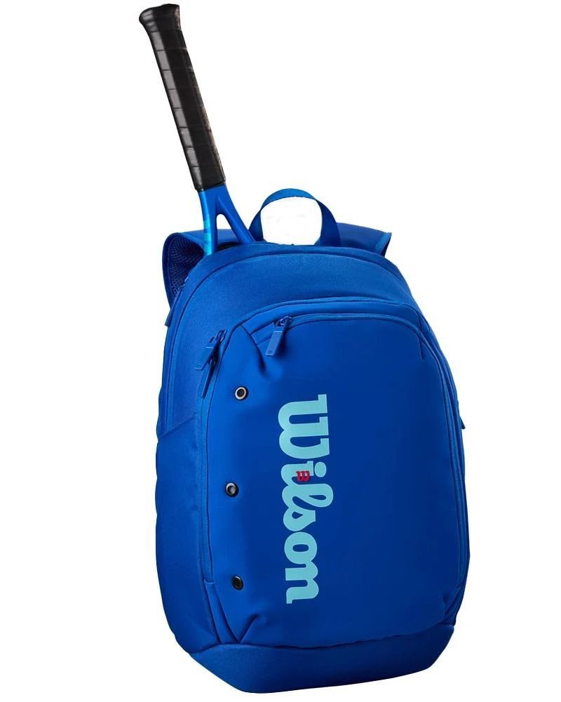 Zaino da tennis Wilson blu con racchetta da tennis.