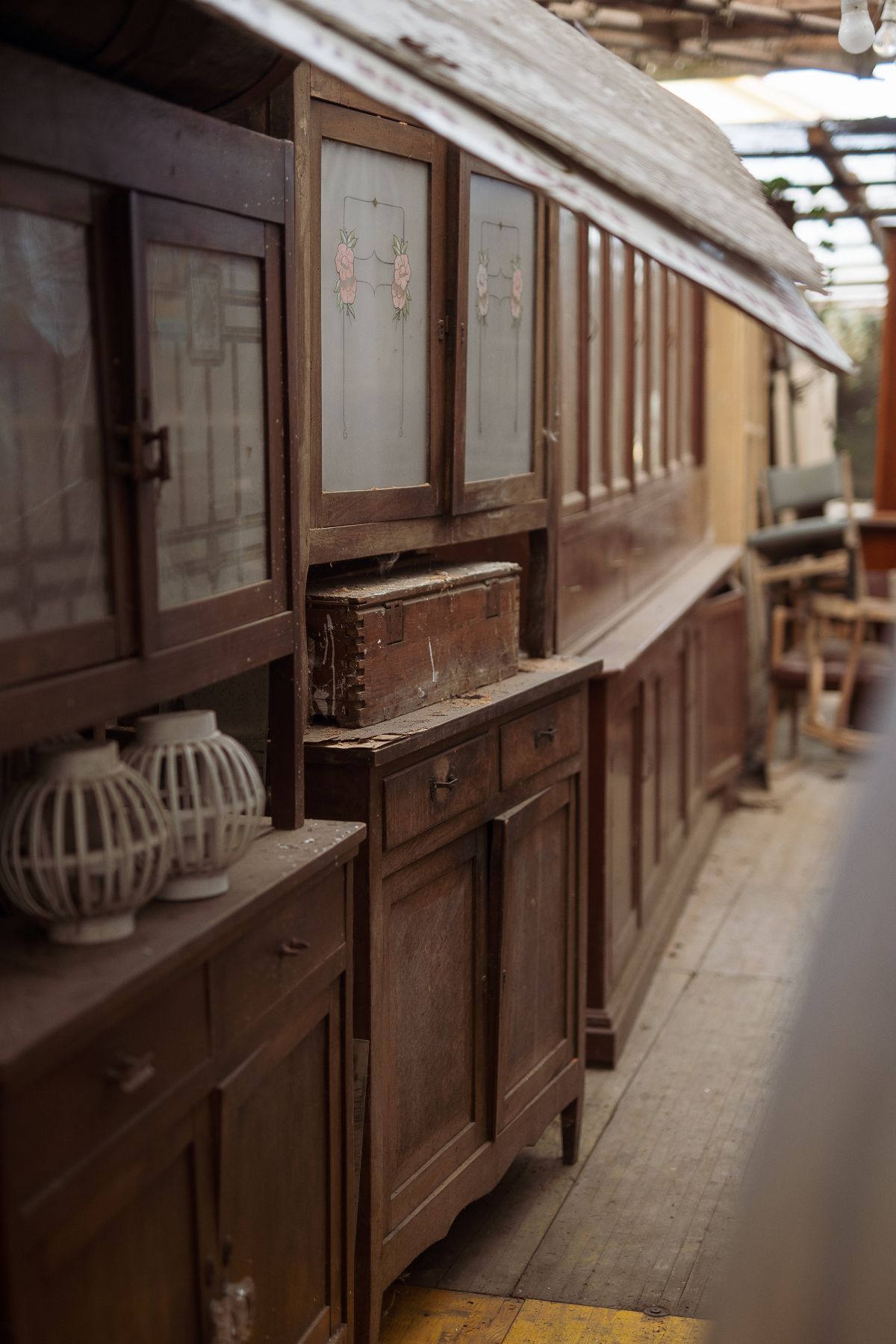 display of period furniture from the Sarzana shop