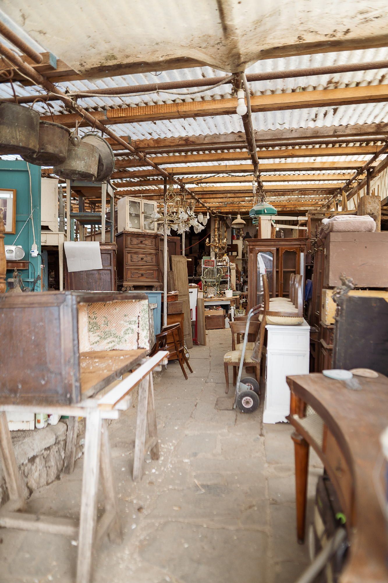 vendita mobili e oggettistica in legno