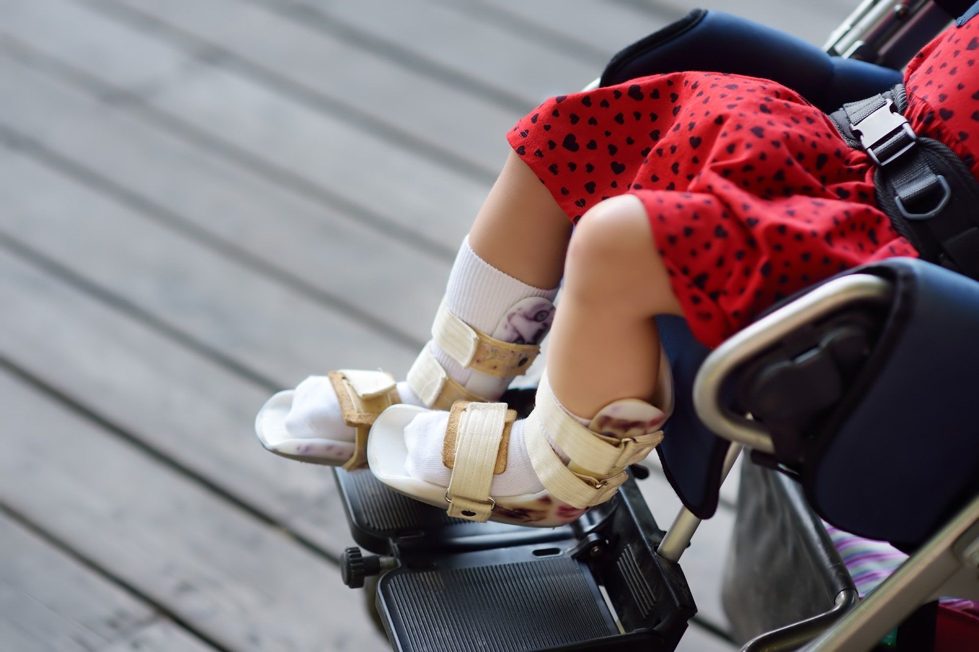 Tutori ortopedici per bimbo