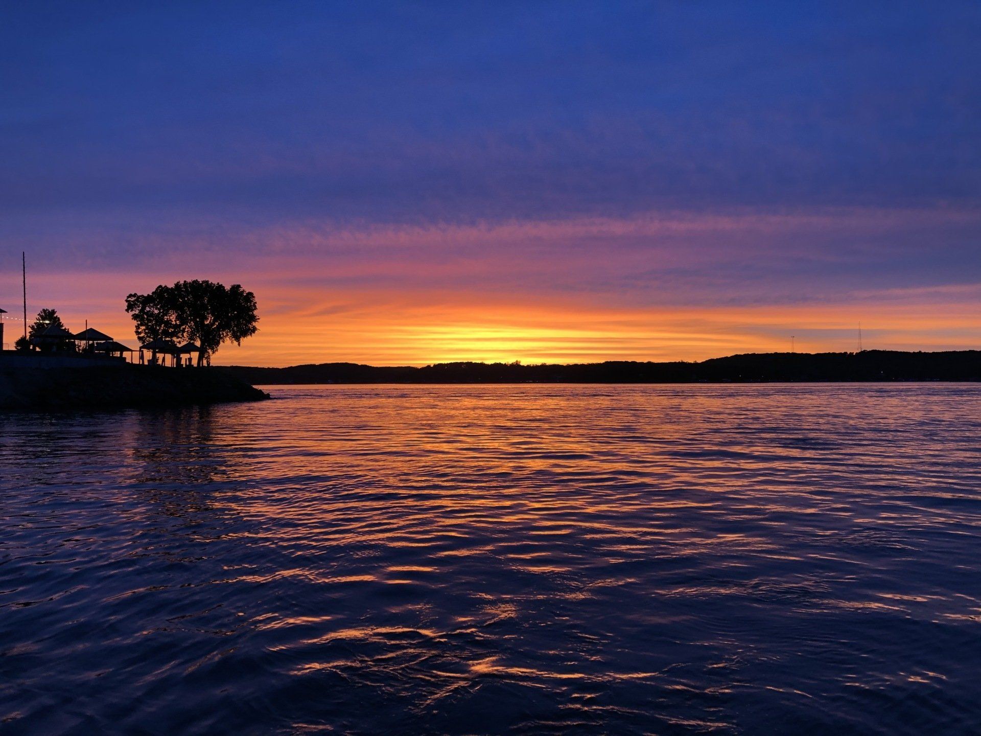 Sunset at Lazy Gators from water taxi boat