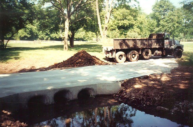 Concrete Walkway - Lexington, KY - Chesnut Tom Excavation & Construction, LLC
