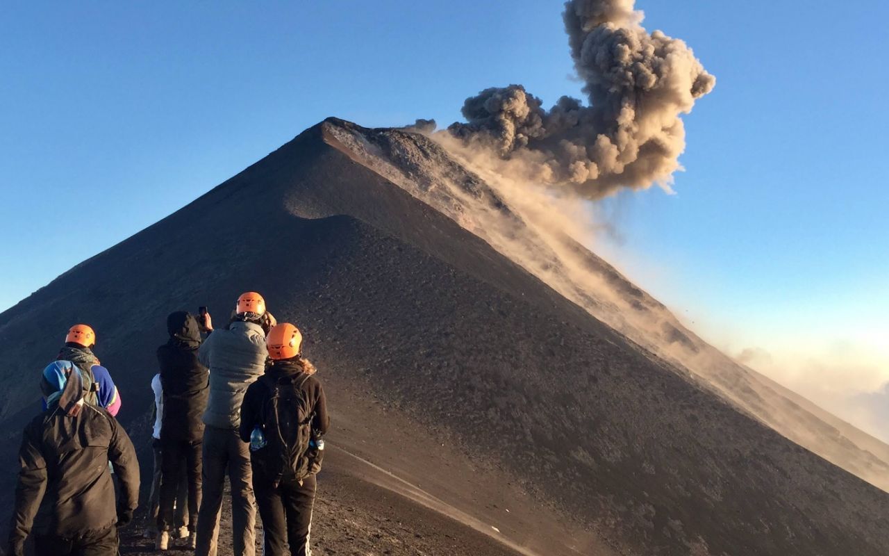 Acatenango 1 día caminando