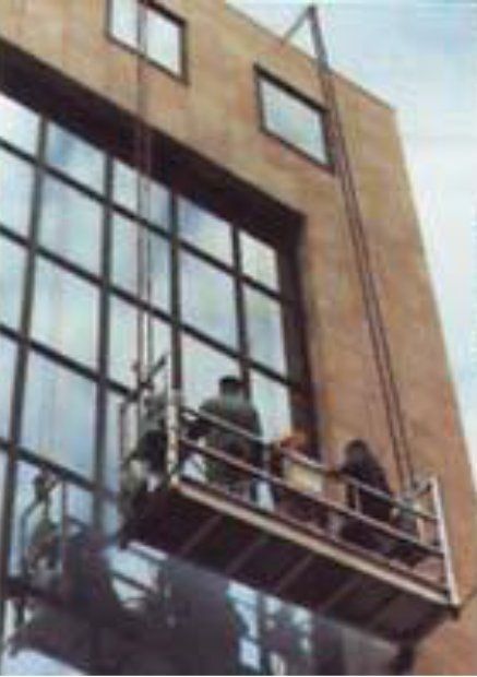 bilancia a funi Tractel per lavaggio vetrate