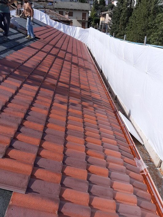 rifacimento copertura di edificio pubblico