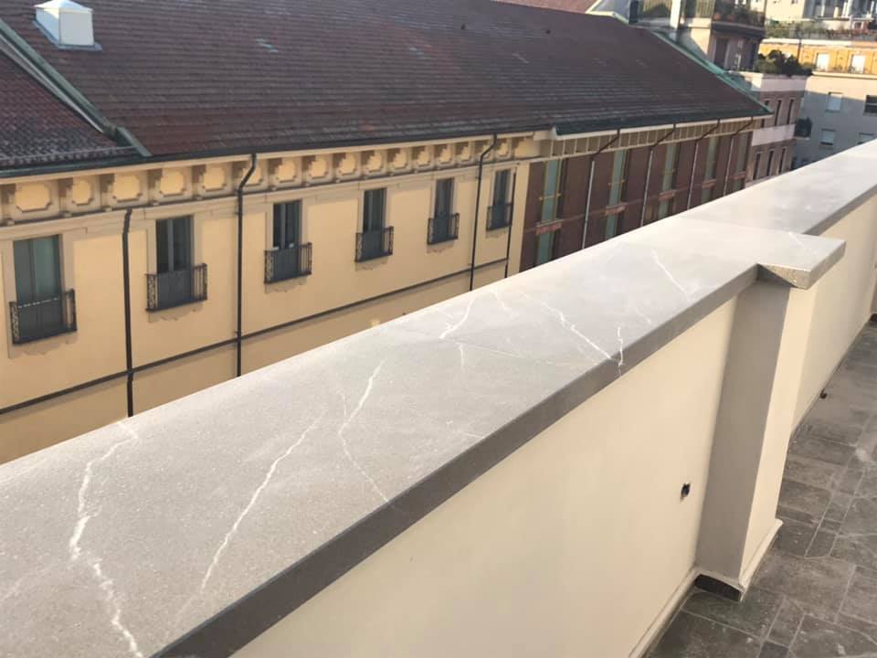 parapetto in pietra e marmo