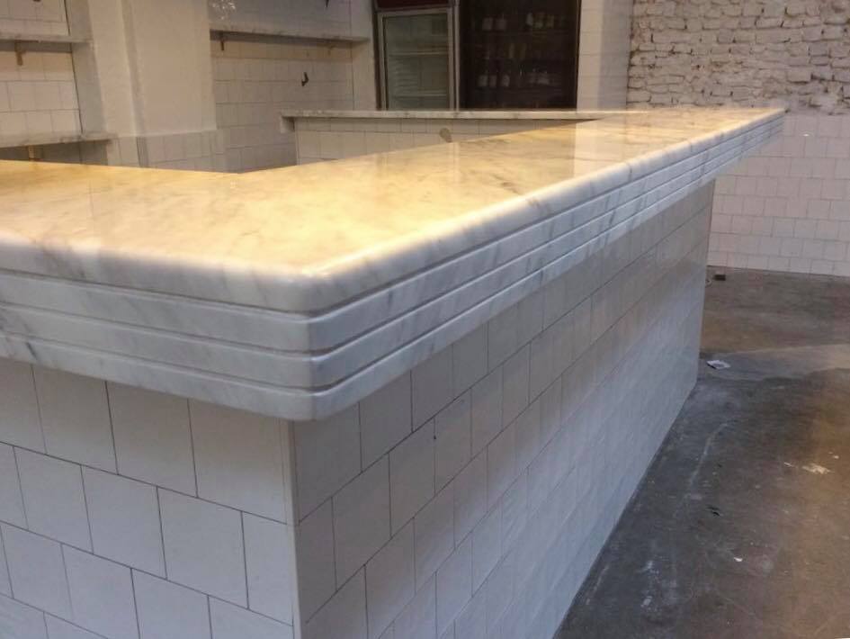 bancone in marmo per bar