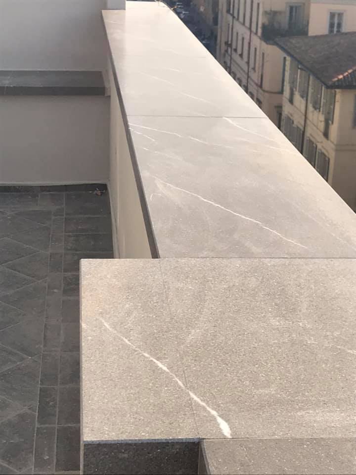 elemento d'arredo in marmo