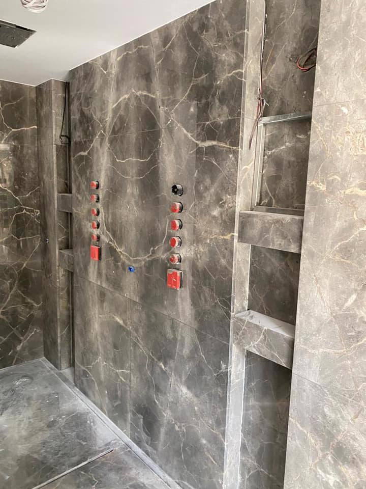 rivestimenti in marmo per bagni