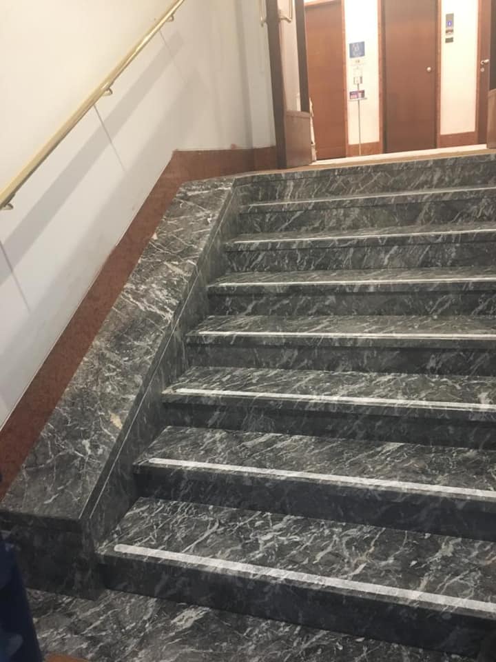 scala interna in marmo