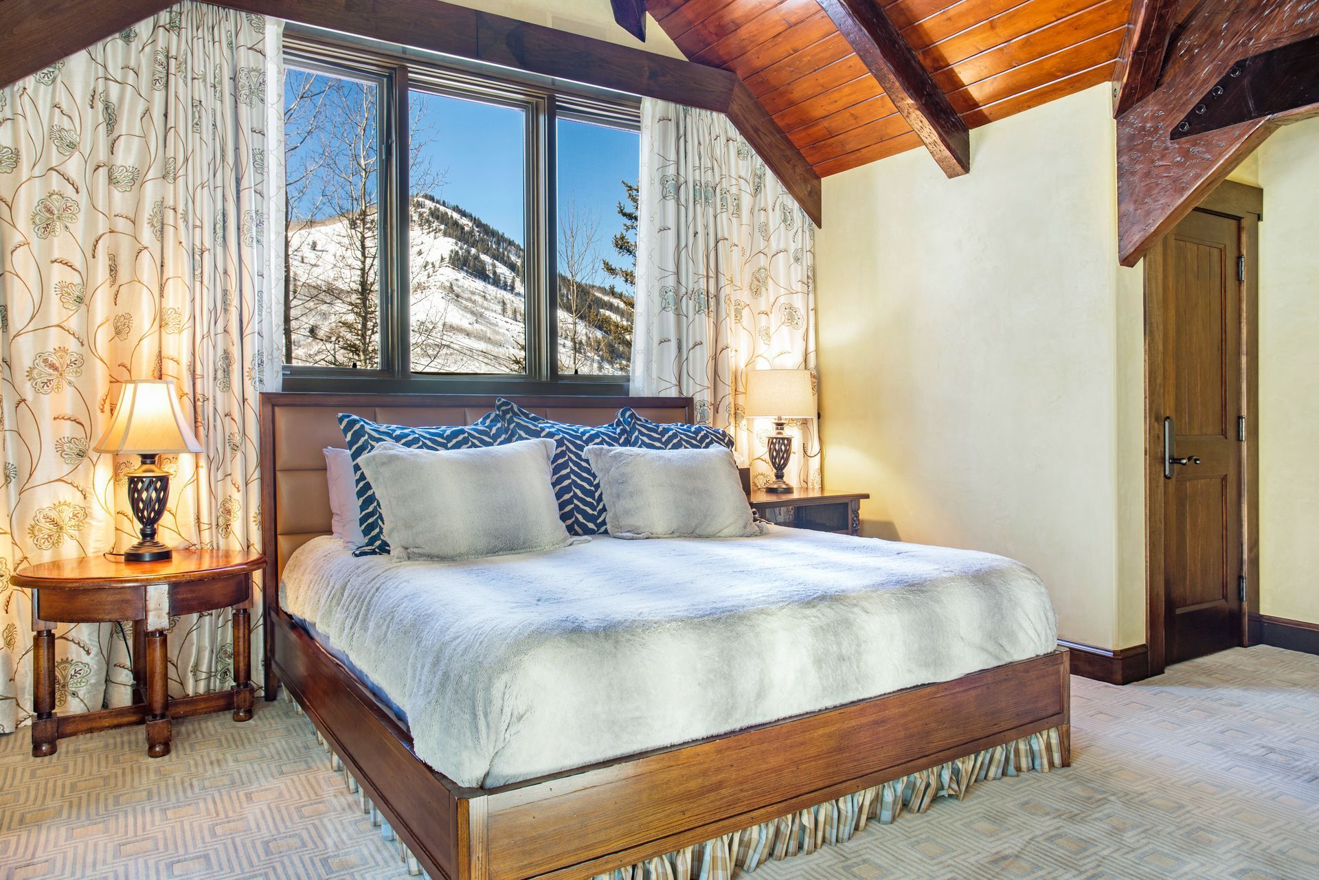 Beaver Damn bedroom with mountain view