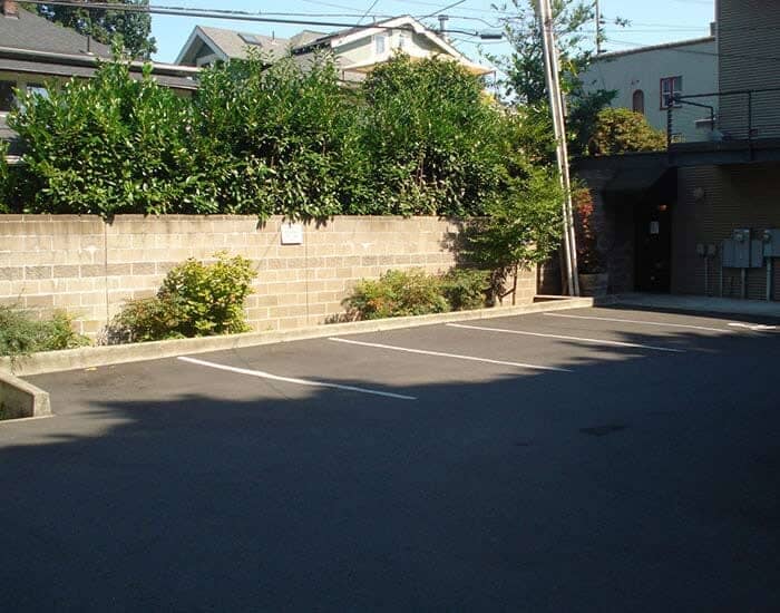 Parking — Veterinary Clinic in St., Portland OR