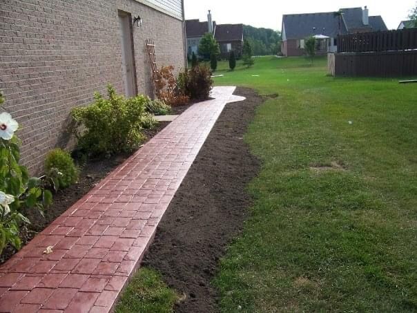 Brick bond stamp0ed walkway