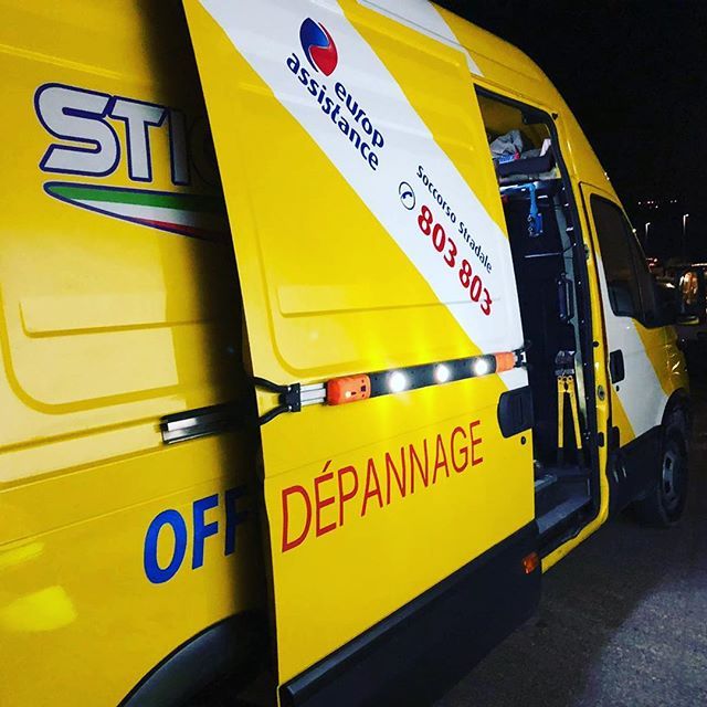 mezzo per il recupero di veicoli in panne