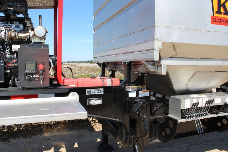 A truck with the letter k on the side of it