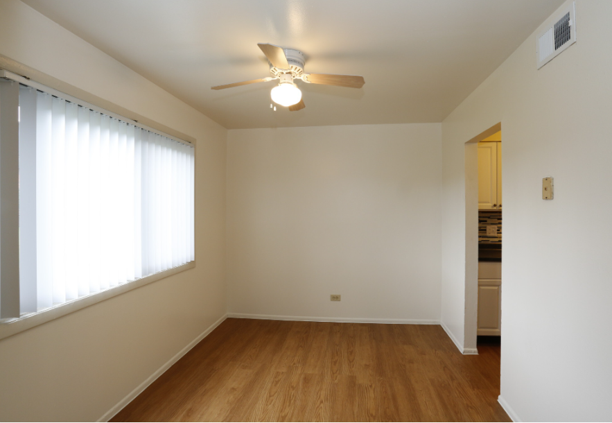 Bedroom with ceiling fan