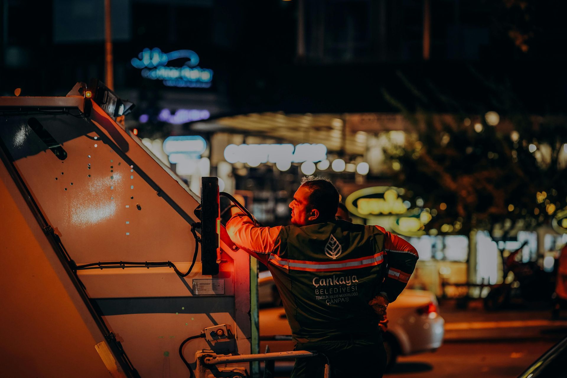 late night garbage man junk pickup late night garbage man junk pickup