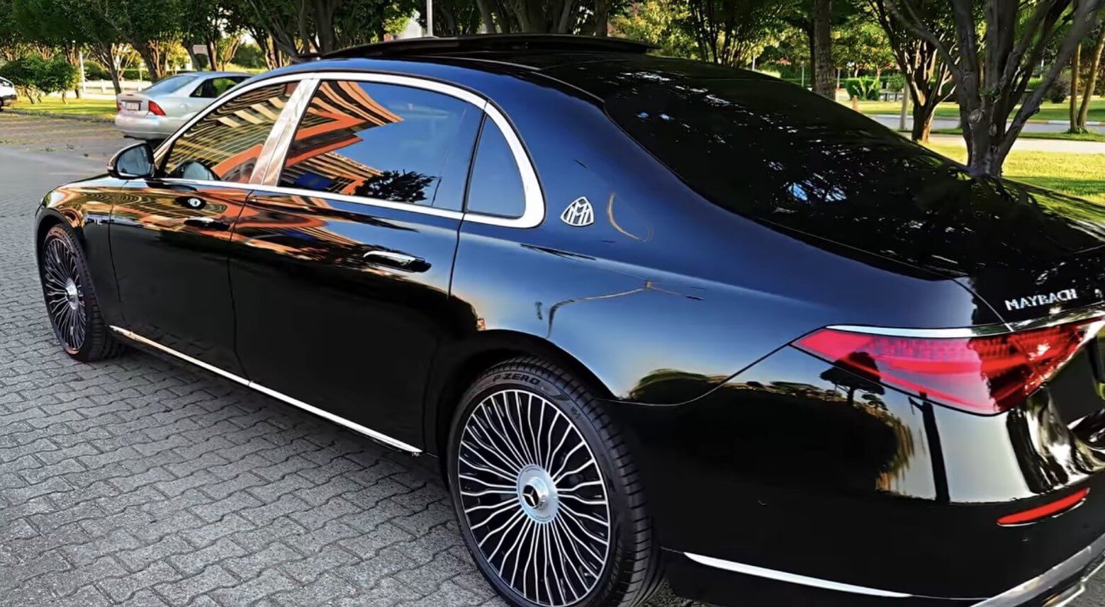 Mercedes Maybach back car service