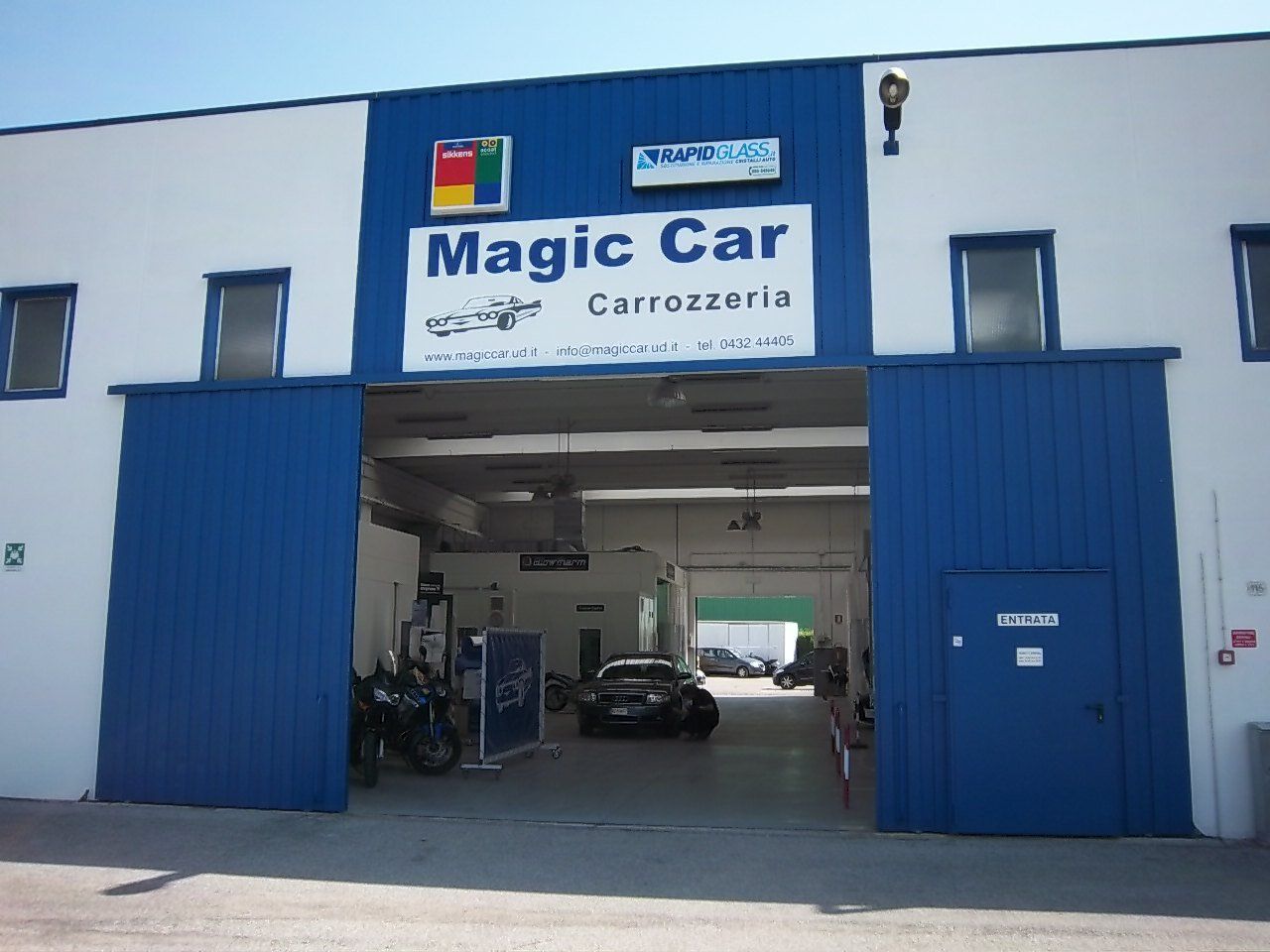 esterno sede carrozzeria magic car