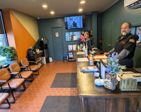 Lobby | Dee Pats Awsomotive Auto Repair