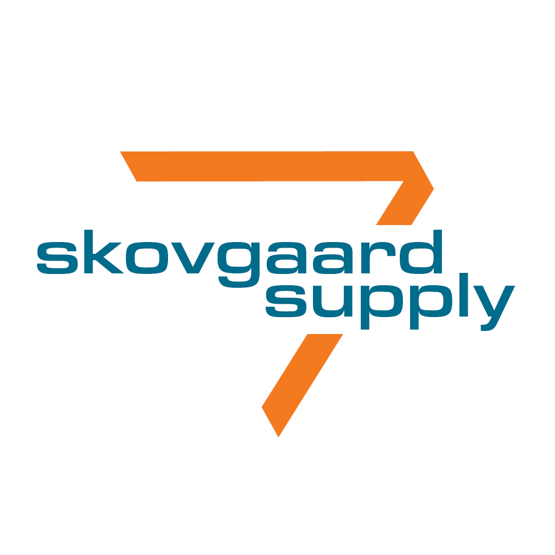 Et blåt og orange logo til Skovgaard Supply.