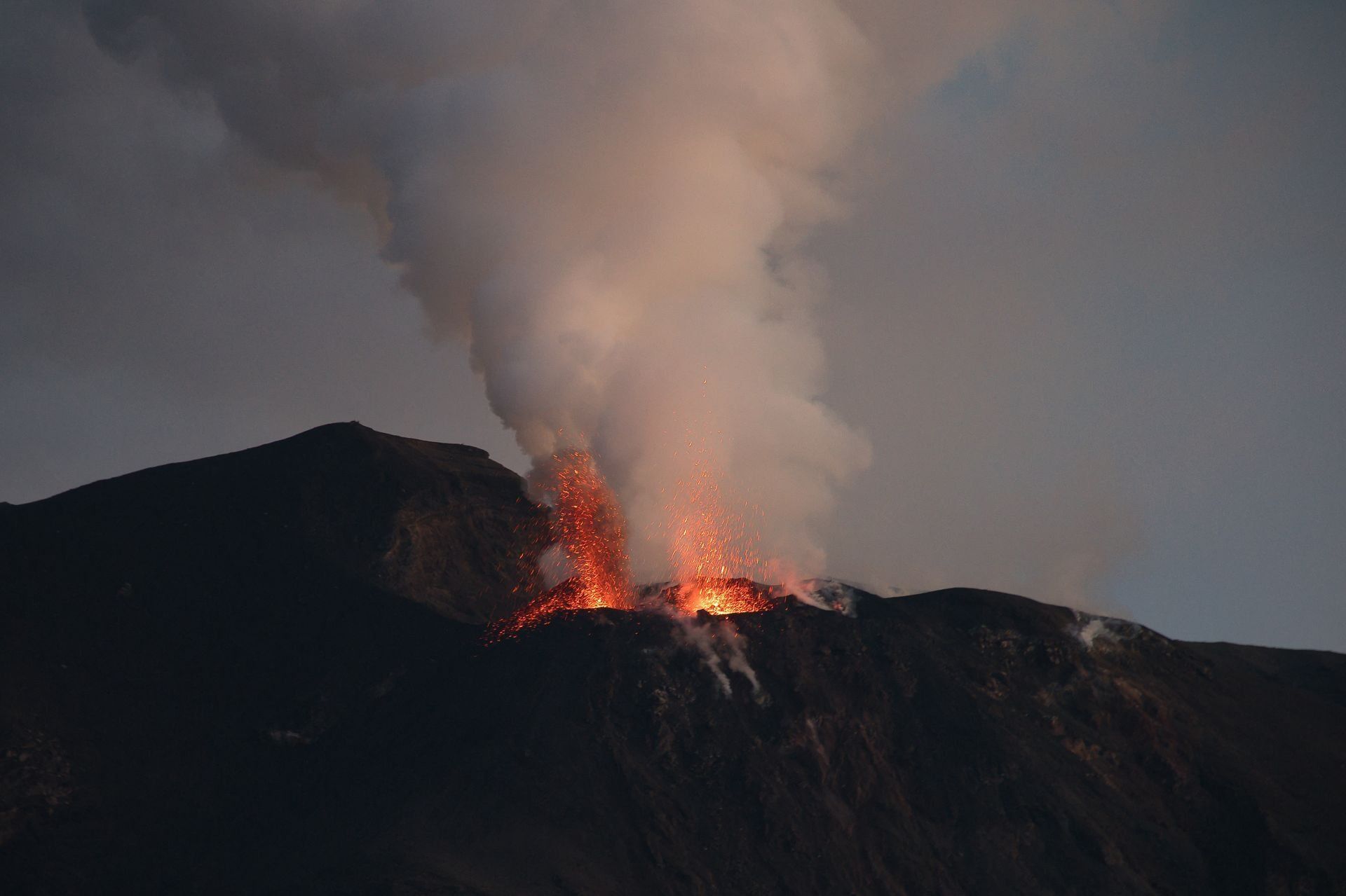 Vulkan Stromboli in Action