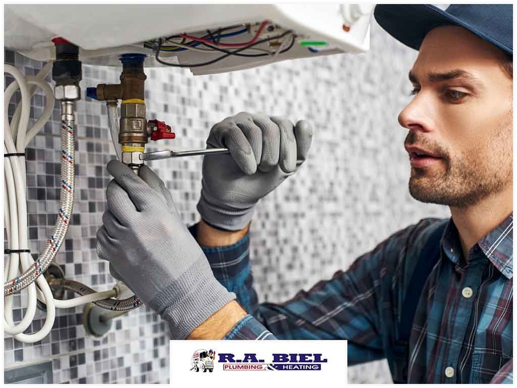 Should You Repair or Replace the Water Heater?