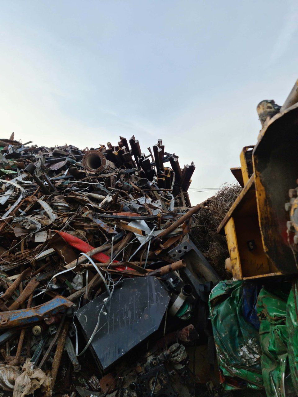 Discarica rifiuti in ferro