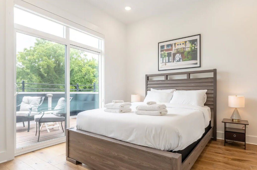 Music City Nashville Queen Bedroom
