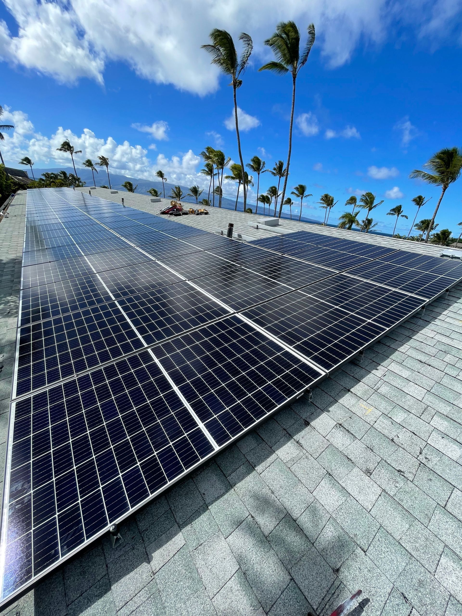 Side View of Solar Panels – Puunene, HI - Hawaii Electrical Solutions LLC