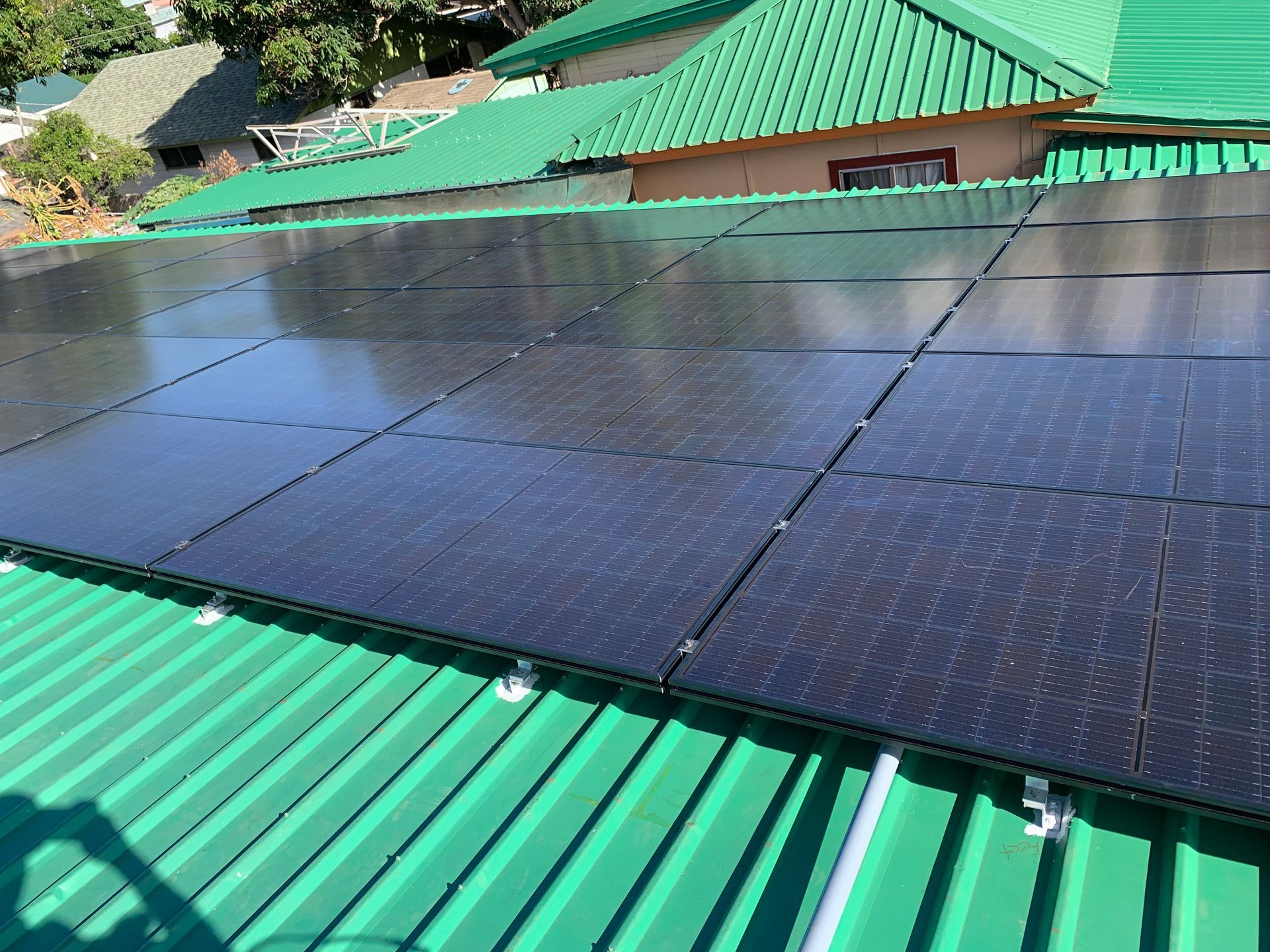Solar Panels on a Green Roof – Puunene, HI - Hawaii Electrical Solutions LLC
