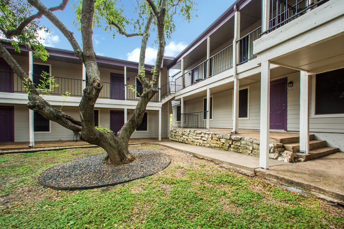 POLARIS ON THE PARK and link to website