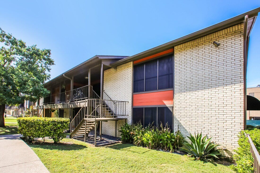 THE  CLIFFS and link to website