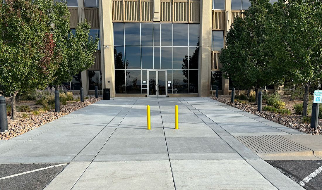 Commercial concrete parng lots for Denver businesses and high-traffic areas