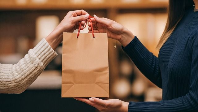 Courier Sdervice - Letters & Small Packages