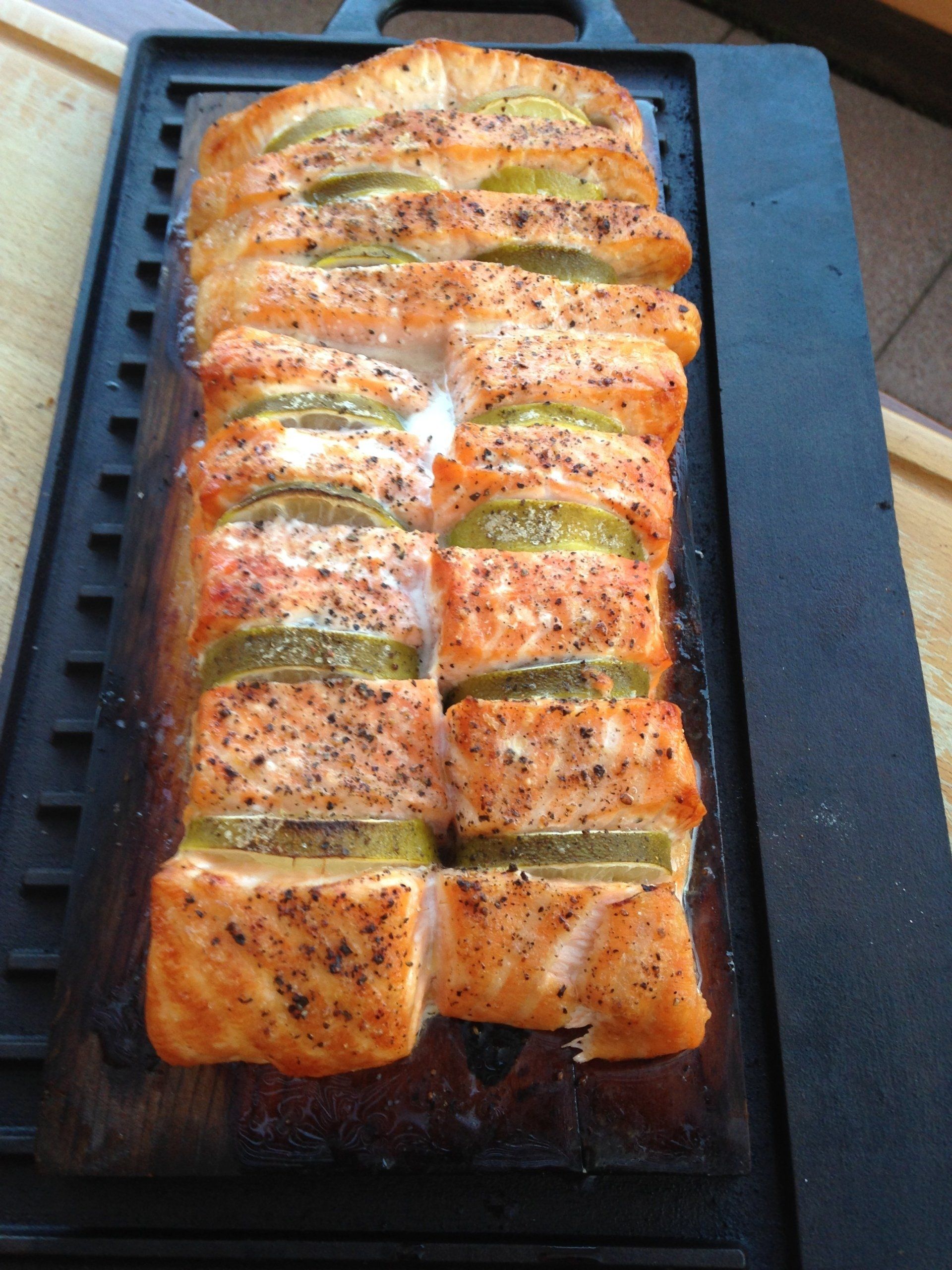 Lachs von der Zedernplanke